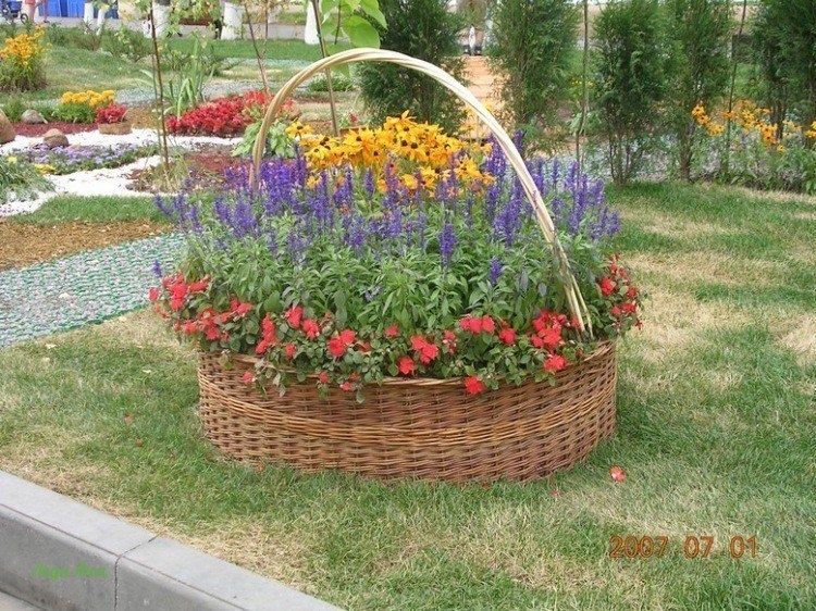 Идеи для декора двора или дачи.