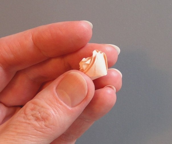 МК Роза в технике квиллинг