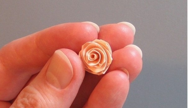 МК Роза в технике квиллинг