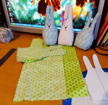 Шьем пасхальных зайчиков. Выкройка.