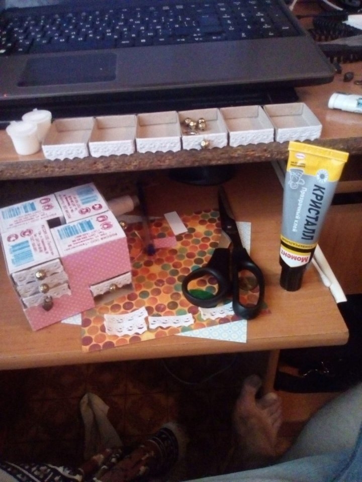 Комодик из спичечных коробков