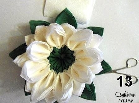 Лотос из салфеток