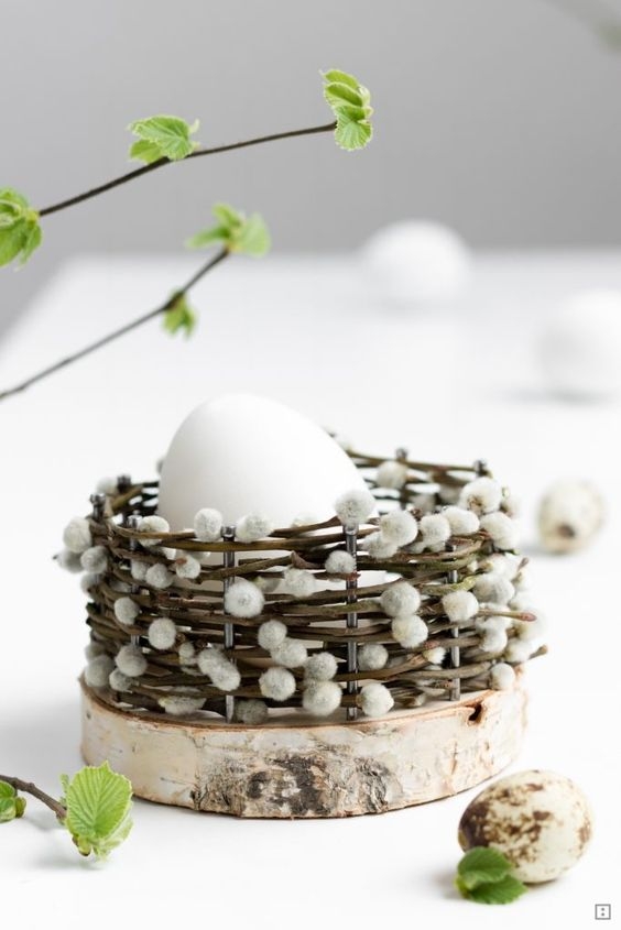 К пасхе из вербных веточек ...