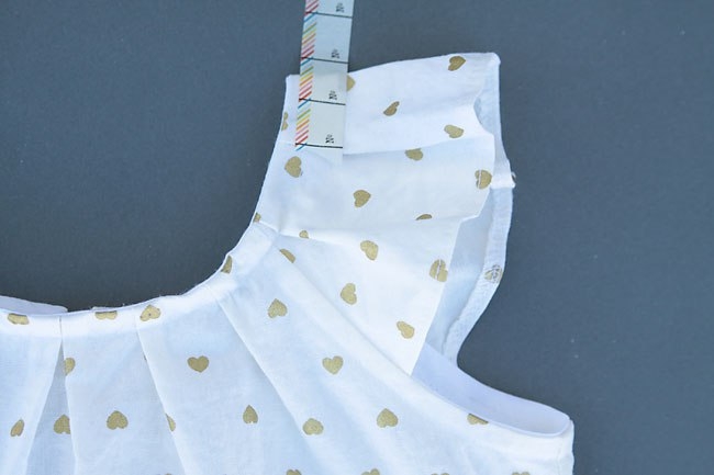 Шьем платье для девочки. Шьем платье для девочки.