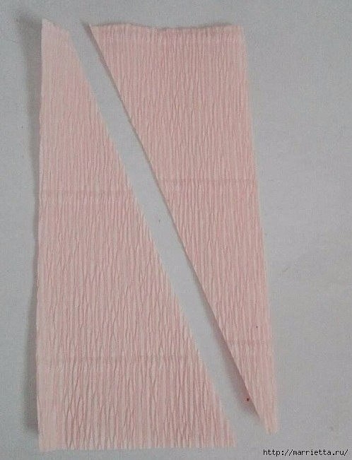 Лилии из гофрированной бумаги Лилии из гофрированной бумаги