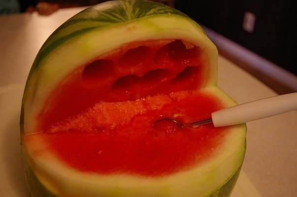 Оригинальная подача арбуза