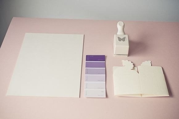 Декор подарка бабочками