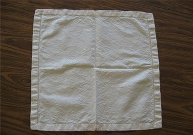 Как красиво подать приборы к столу