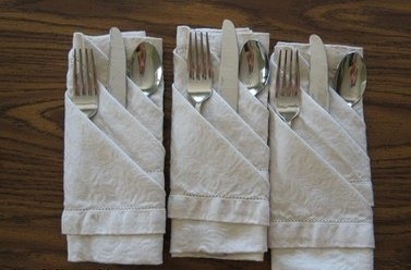 Как красиво подать приборы к столу