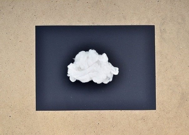 Ласточки в облаках