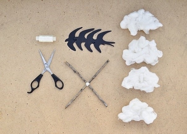 Ласточки в облаках