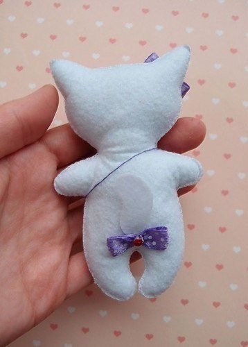 Шьём очаровательного котика из фетра