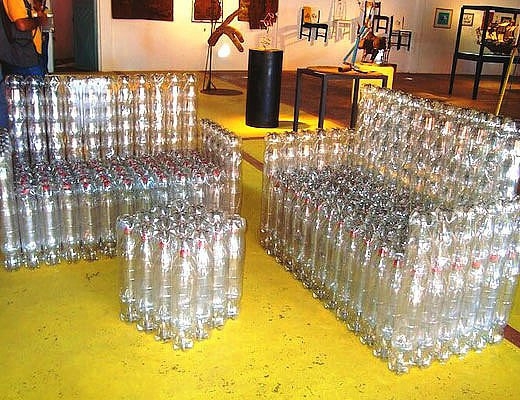 Садовая мебель из пластиковых бутылок