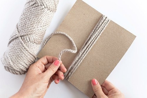 Декоративные кисти своими руками. Утилизируем остатки ниток.