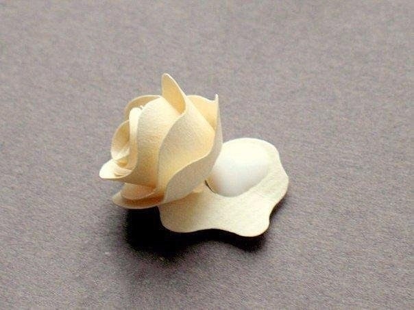 Объемные розы из бумаги для открыток.