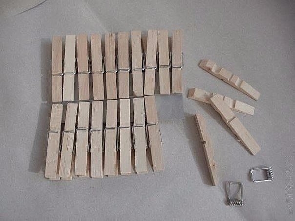 Вот какую полезную корзинку можно сделать из ведерка от майонеза.