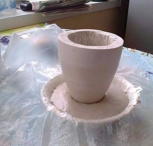 Легкий способ сделать украшение из гипса для дачи.