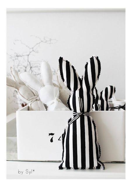 Зайки с выкройкой.