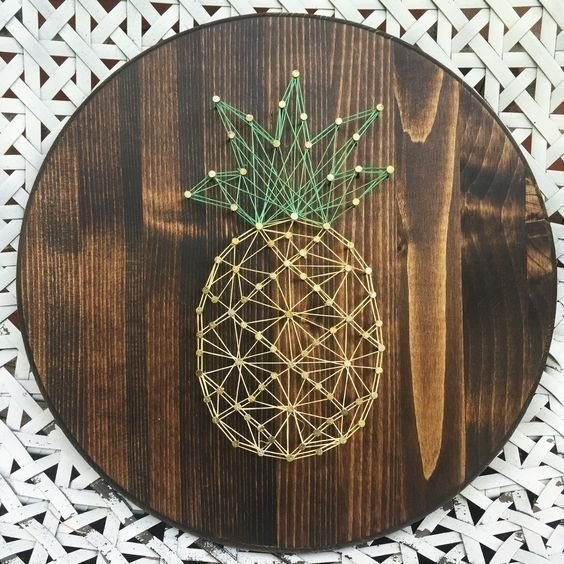 Идея: панно из ниток и гвоздей