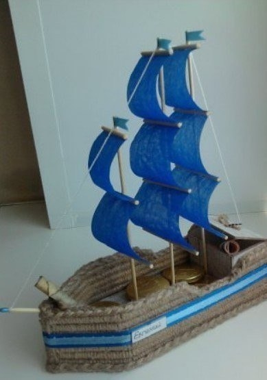 Кораблики из коктейльных трубочек!