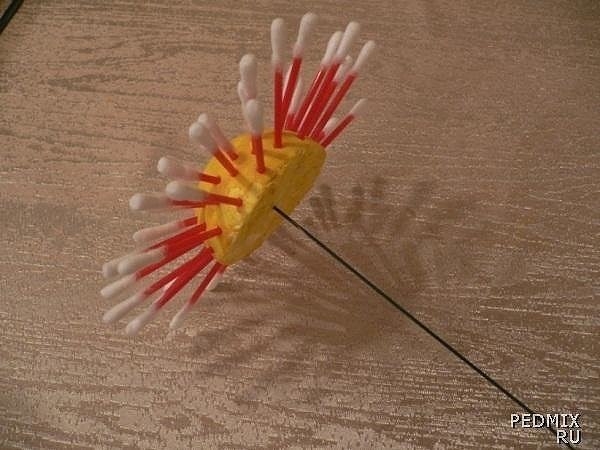 Цветочные фантазии из ватных палочек. Идея для творчества с детьми. Цветочные фантазии из ватных палочек. Идея для творчества с детьми.