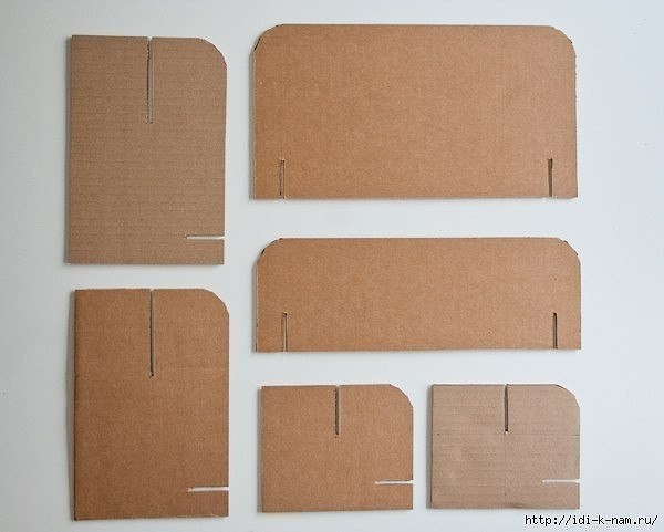 Кровать для куклы.