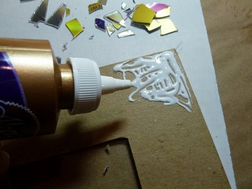 Из старых cd dvd - дисков.