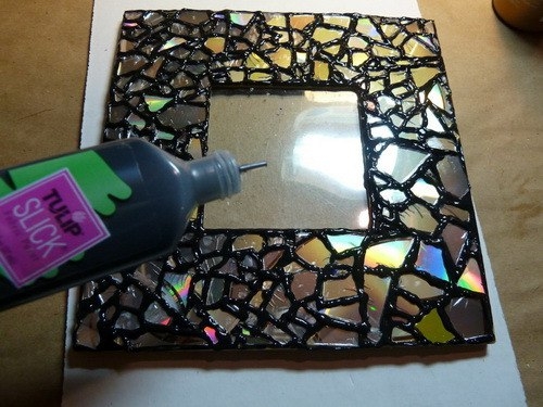 Из старых cd dvd - дисков.