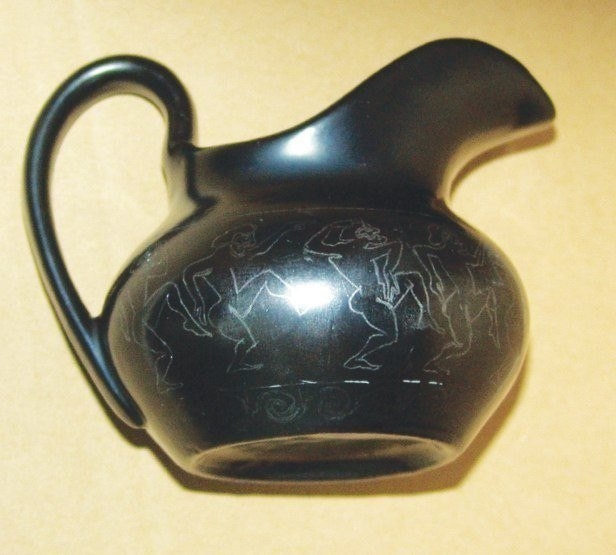 Античная ваза из старого соусника