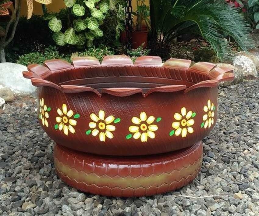 Вазоны из покрышек. еще одна идея со старыми покрышками.