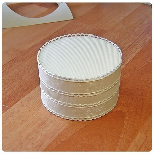 Как сделать круглую упаковку для подарка