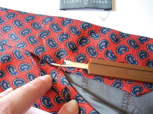 Чехол из галстука