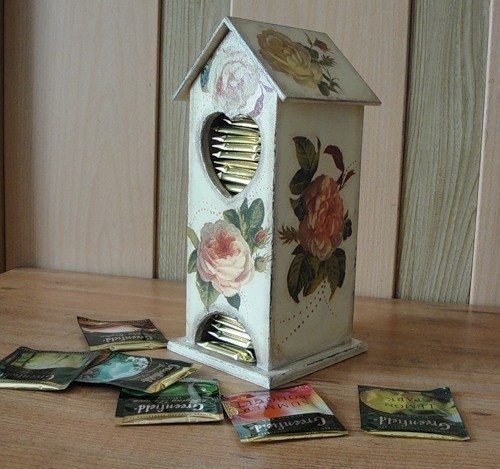 Домик из картона для хранения чайных пакетиков. Приятного чаепития!