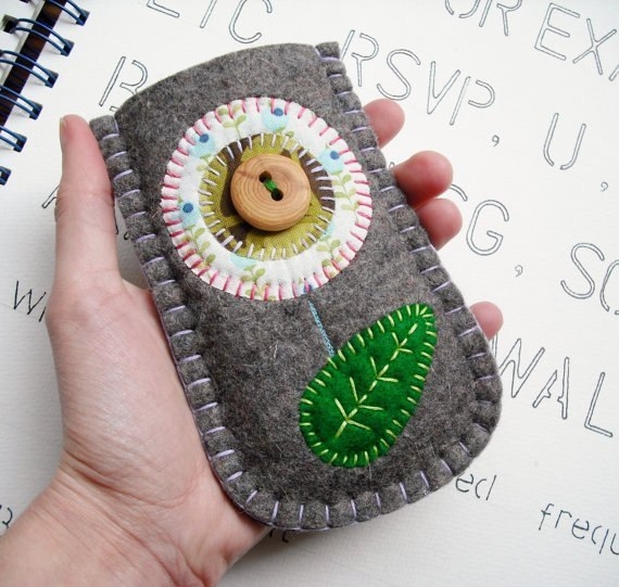 Чехлы для телефонов из фетра. Идеи для вдохновения.