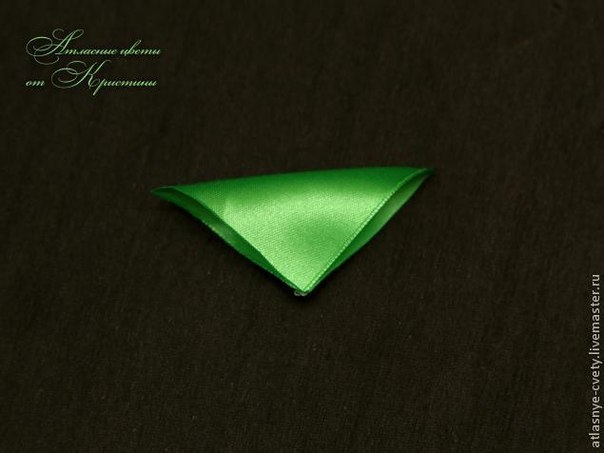 Делаем розу из атласной ленты в технике канзаши