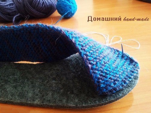 Тапочки на подошве вязаные спицами Тапочки на подошве вязаные спицами