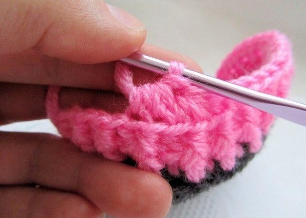 Пинетки-тапочки, вязанные крючком Пинетки-тапочки, вязанные крючком