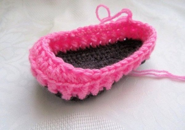 Пинетки-тапочки, вязанные крючком Пинетки-тапочки, вязанные крючком