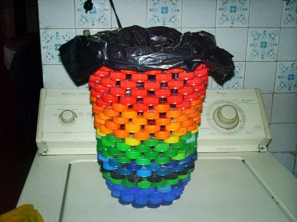 9 идей как использовать крышки от пластиковых бутылок