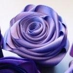 Роза из атласной ленты