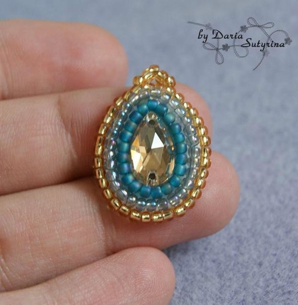 Серьги из бисера Капельки на швензе-петле.
