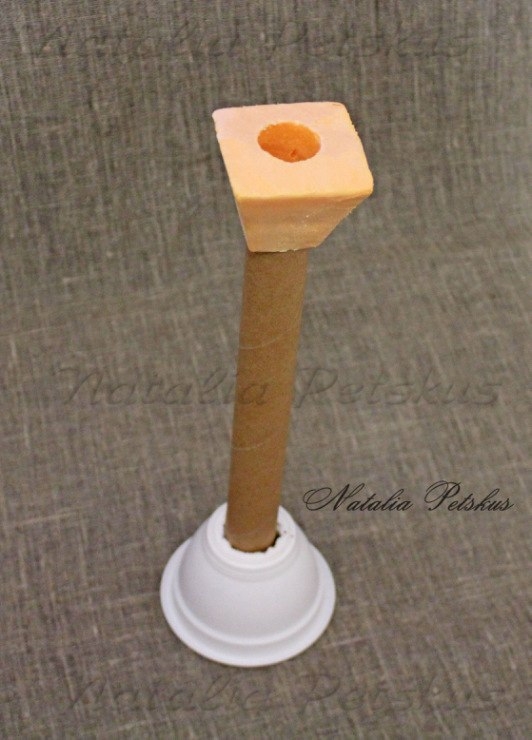 Колонна цветущая