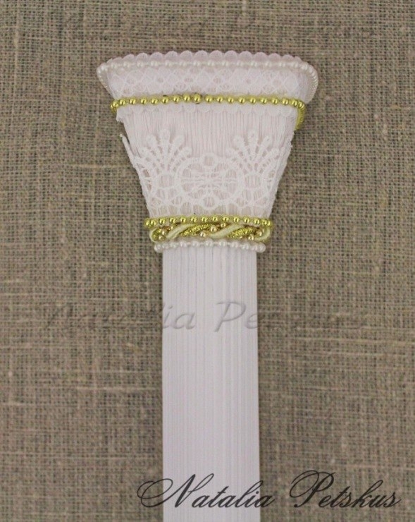 Колонна цветущая