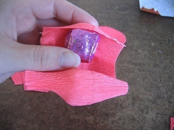 Роза из конфет Роза из конфет