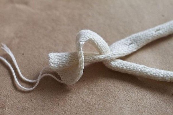 Вязаный браслет косичка Вязаный браслет косичка