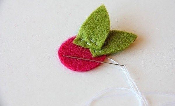 Фетровый цветочек