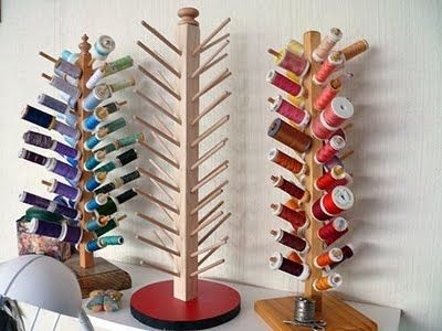 Чем больше  шьешь, тем больше накапливается ниток разных цветов и оттенков.