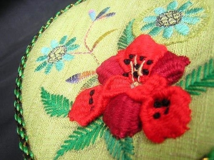 Вышивка расческой