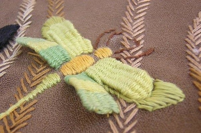 Вышивка расческой