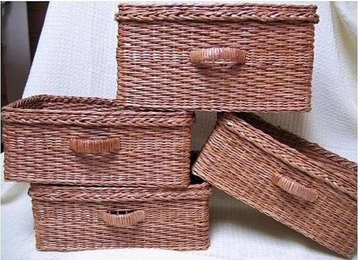 Плетем корзинки из газет